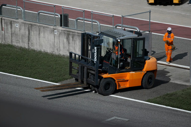 electric forklift
